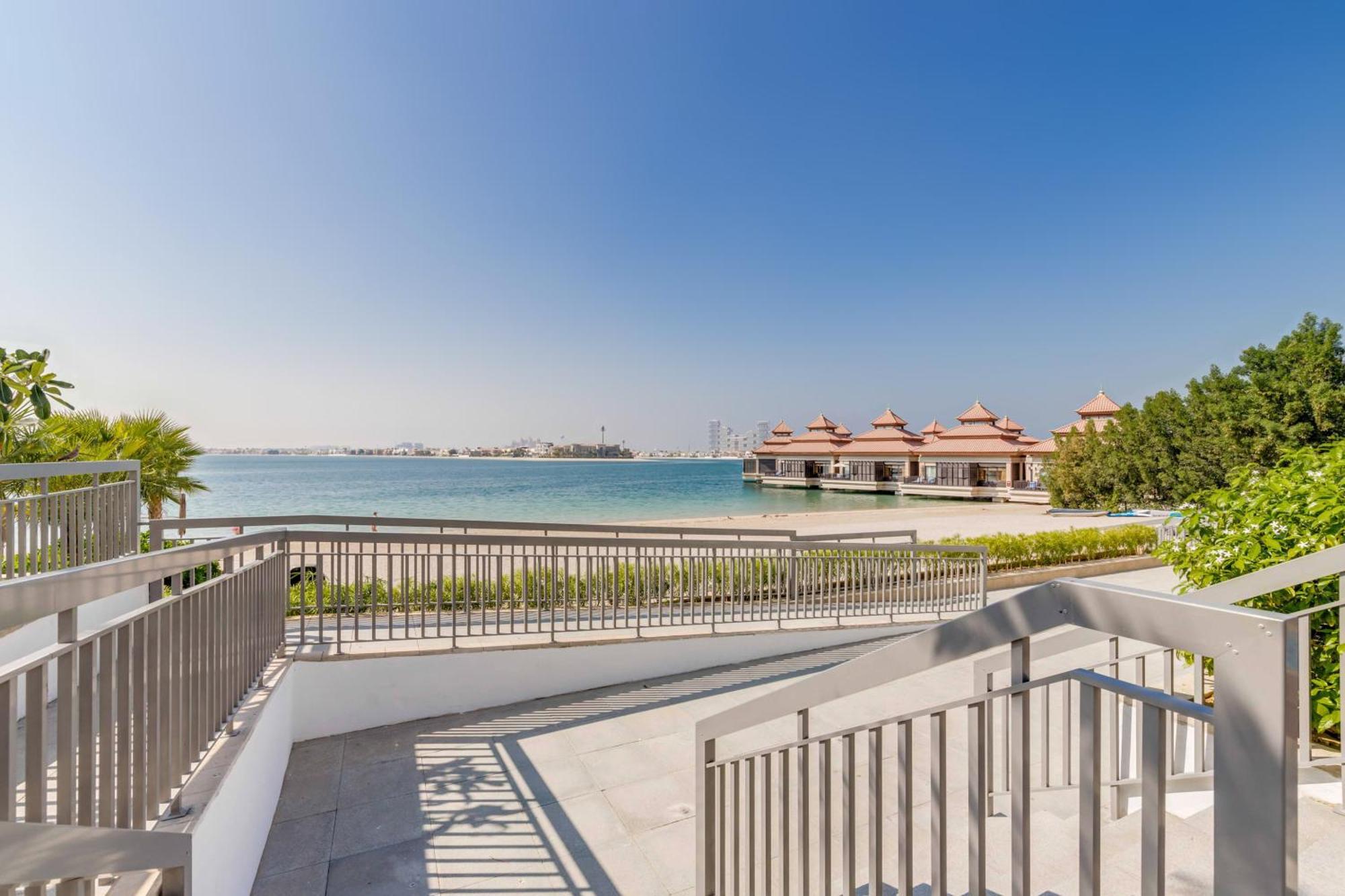 Luxury Azizi Mina Beachfront Apartments Dubai Eksteriør bilde
