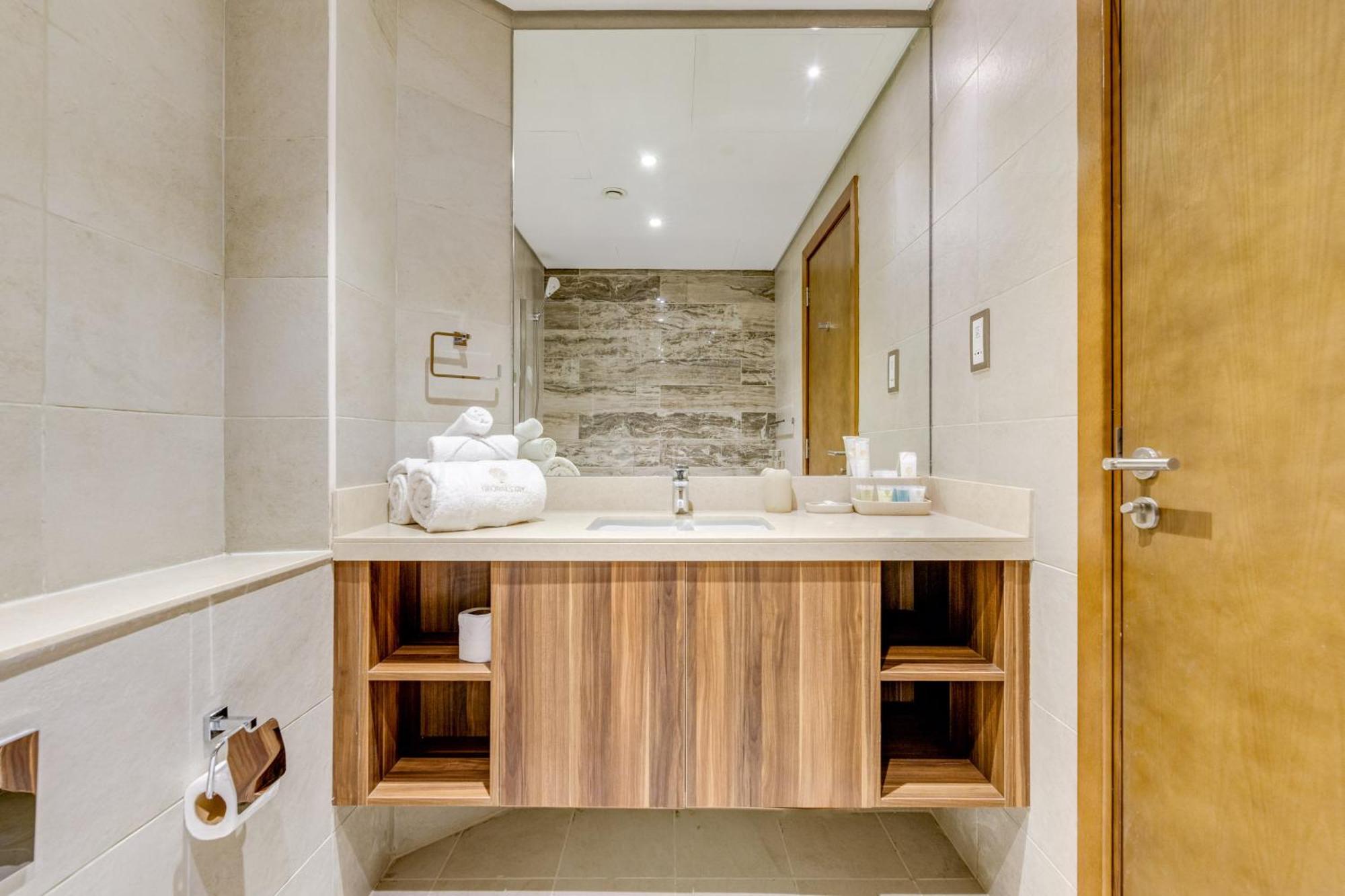 Luxury Azizi Mina Beachfront Apartments Dubai Eksteriør bilde
